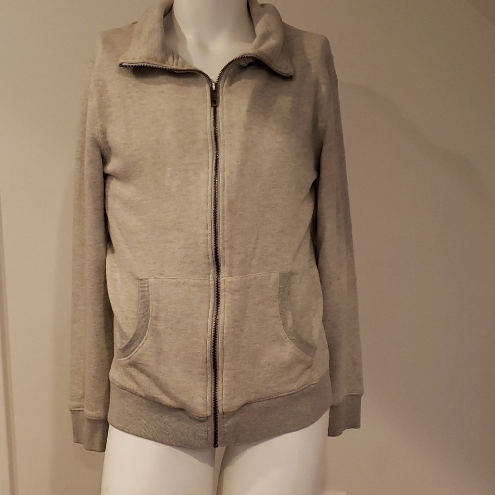 21 men used light gray zip up size lg